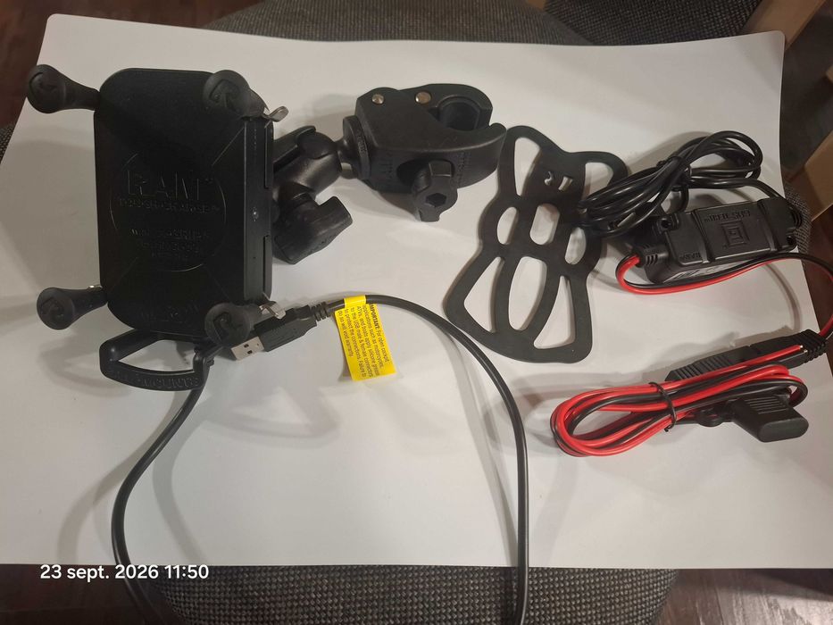 Suport cu incarcator telefon RAM Mounts, pentru moto/atv Nou