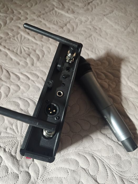 Microfon fara fir