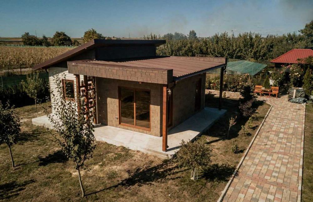 Casa Modulara si Garaje Auto din structura metalica si panou sandwich