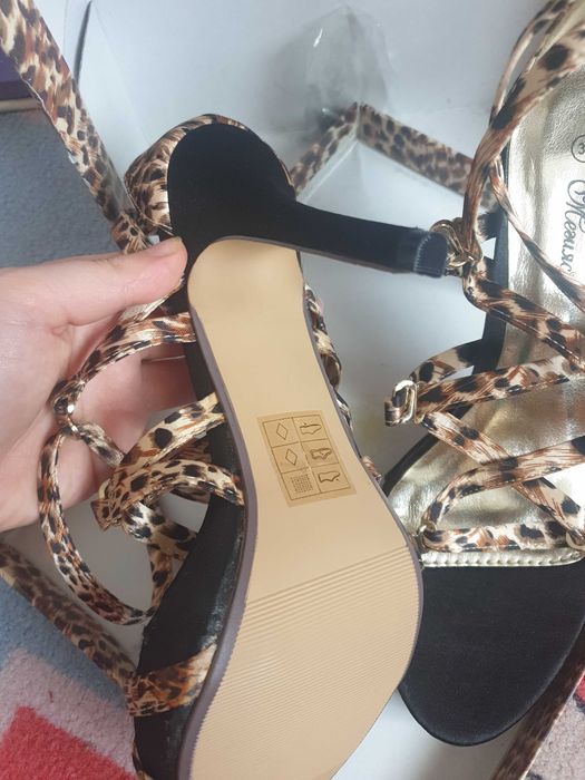 Леопардови токчета