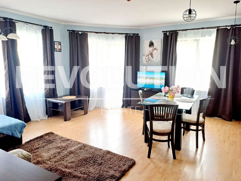 Дава се под наем Двустаен апартамент в к.к. Златни пясъци - 68 кв.м за 440 € - Снимка #2