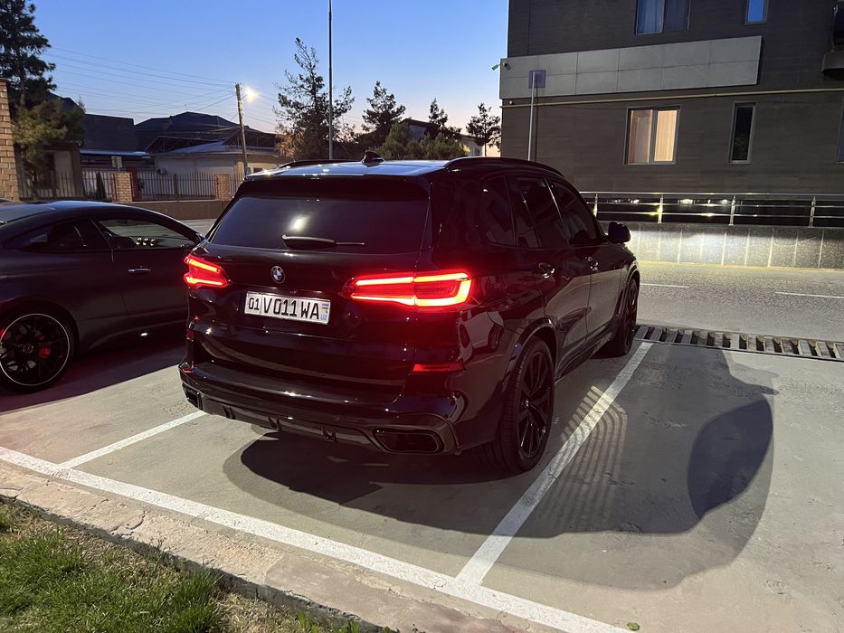 BMW X5 2019 — 2
