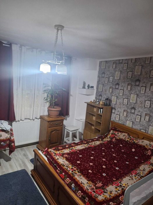 Apartament 4 camere DECOMANDAT