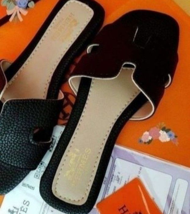 Geanta +papuci(diverse marimi),super model, saculet, etichetă, France