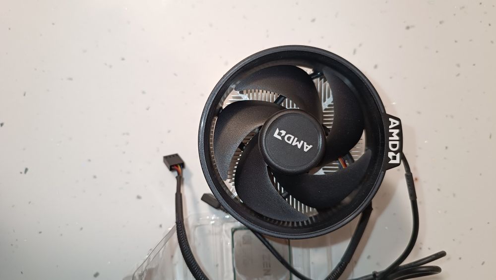 Procesor AMD RYZEN 7 1700, 3 GHz, 20MB, socket AM4, Box