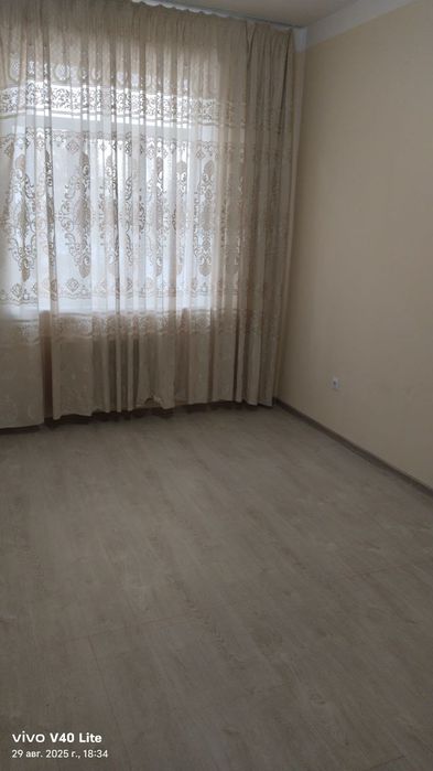 Kitob krug yonida Dom sotiladi 3 xona 64 kv metr hamma sharoiti bor