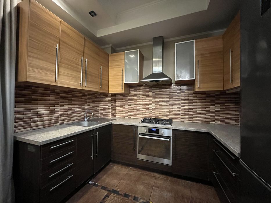 Продам кухню кухню