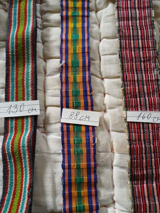 Тъкан колан . . .