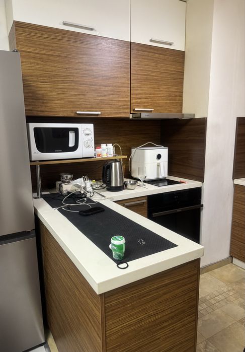 Кухня и обзавеждане