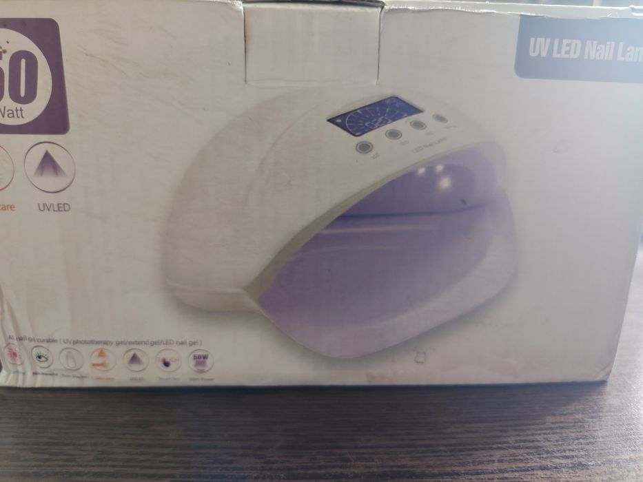 Lampa UV pentru unghii