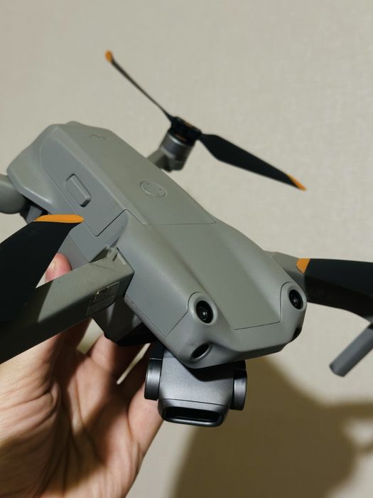 Дрон. DJI AIR 2S Combo