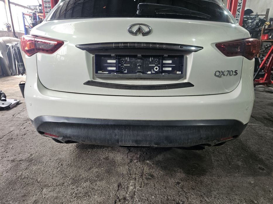 Задна броня за Infiniti QX70
