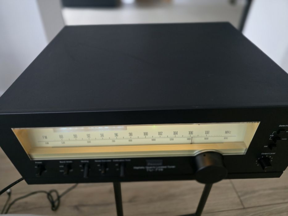 Sansui TU 719 Tuner