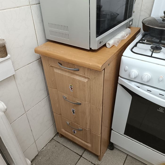 Отдам кухонный гарнитур