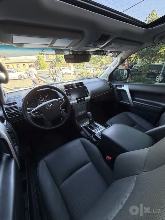Toyota Land Cruiser prado 2023 yil 30000 km yrugan