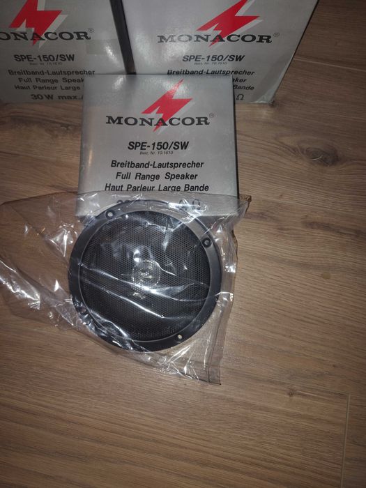 Vând Boxe Monacor