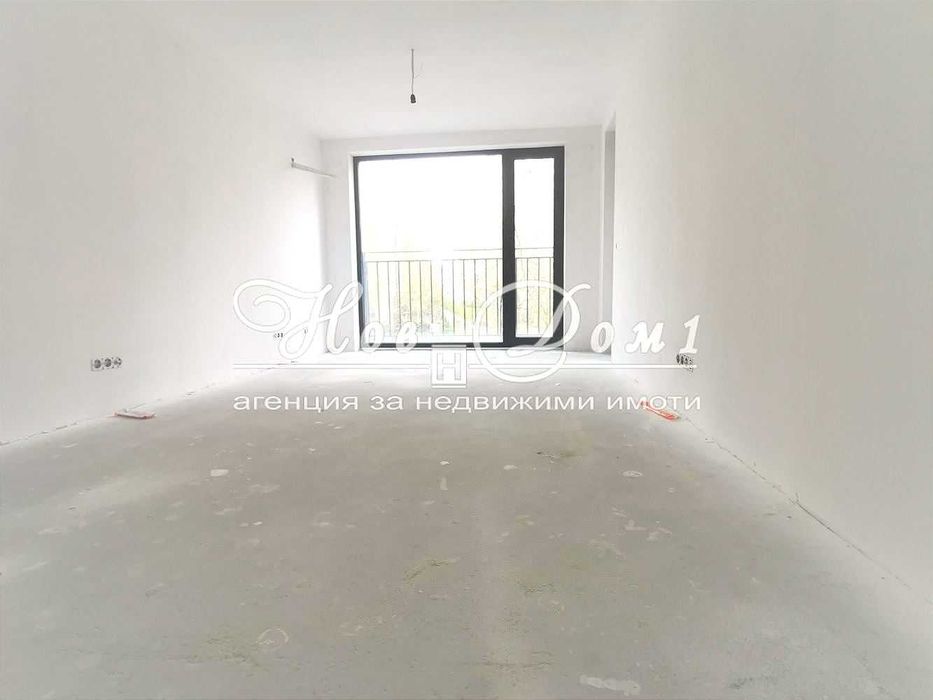 ЮГ/Изток ! Правилни форми ! Без скосове и отстъпи !