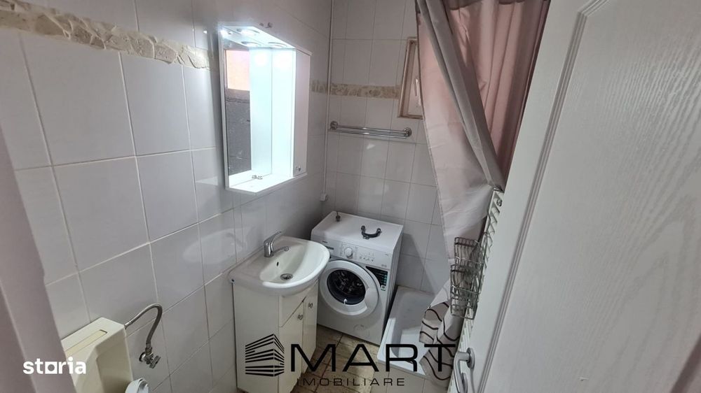 Apartament 3 camere zona Vasile Aaron