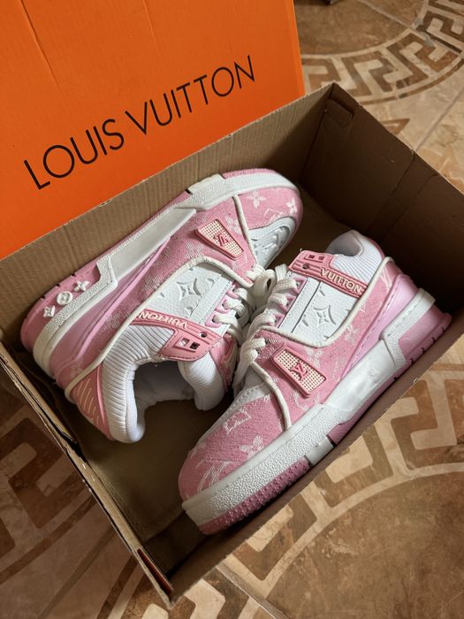 Louis Vuitton TRAINERS