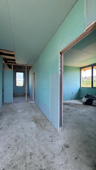 Casă 140 mp + teren 700 mp | Valea Călugărească | Zonă de deal | Acte la zi, proiect modern.
