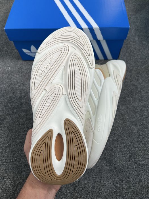 Adidas Ozelia bej crem noi mărimea 38
