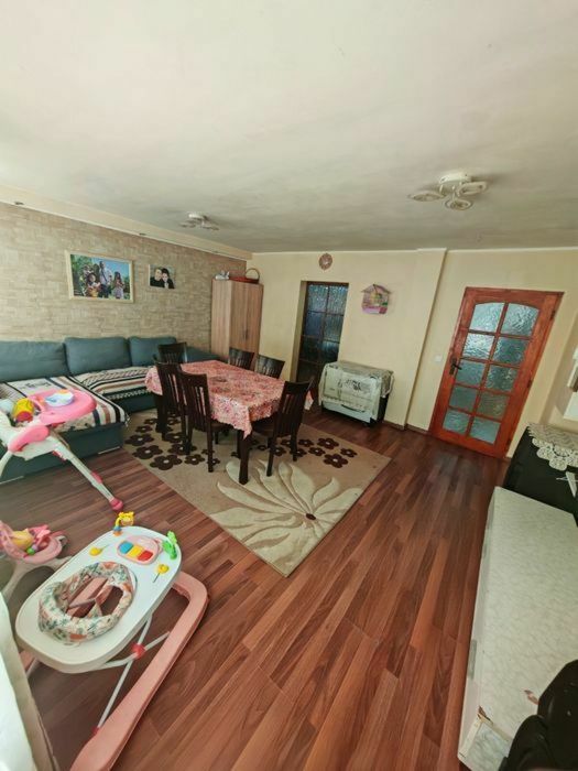 Продава се Двустаен апартамент в Варна, Колхозен пазар - 73 кв.м за 1048 €/кв.м - Снимка #1