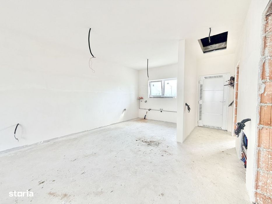 Duplex cu 3 camere cu toate utilitatile - drum asfaltat - Mosnita Noua