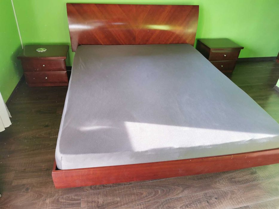 Поръчков Спален Комплект Легло Гардероб  Плъзгащи Врати Черешово Дърво