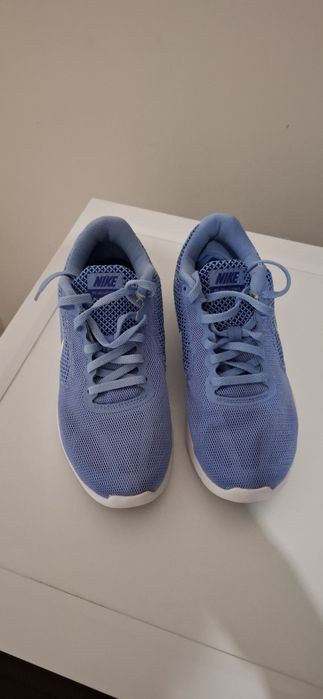 Маратонки Nike 37 номер