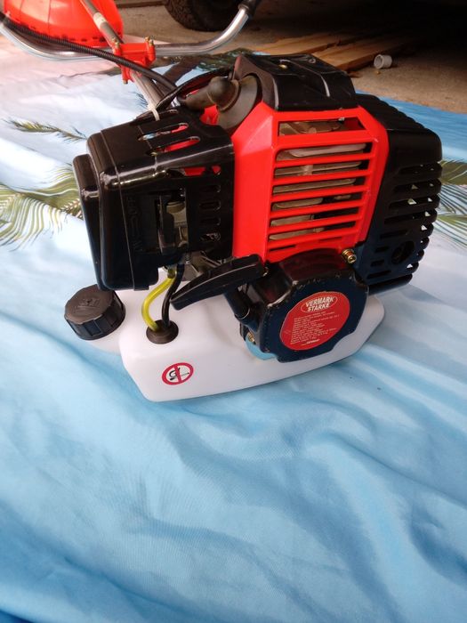 Чисто нова моторна коса