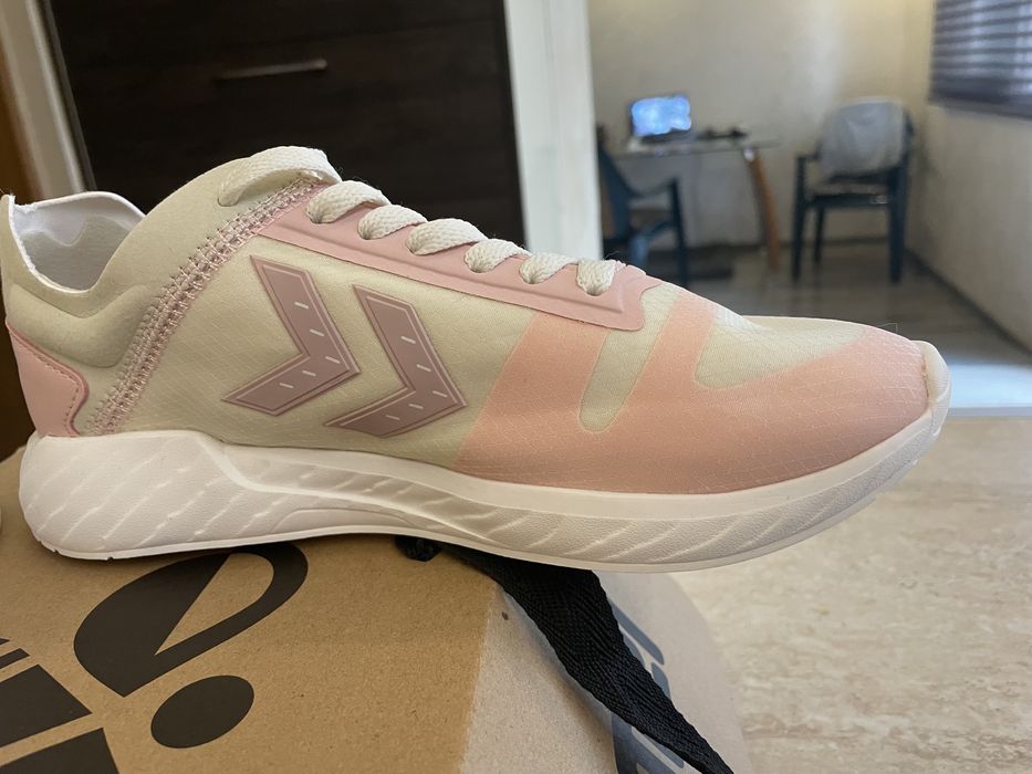 Сникърси Hummel