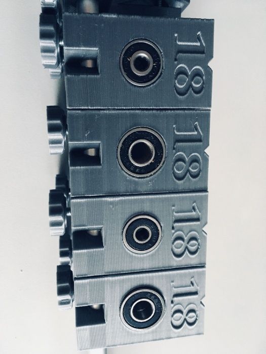 Sablon mobila plastic gri tip sina culisabila ericsoane si cepi lemn