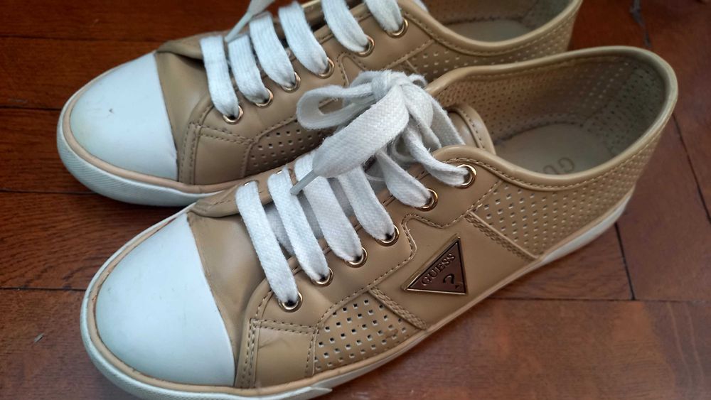 Дамски маратонки GUESS 38н