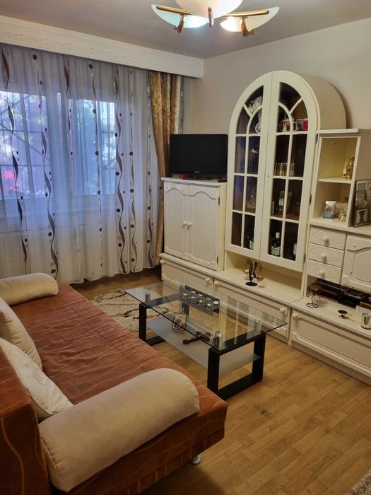 Închiriez apartament 2 camere