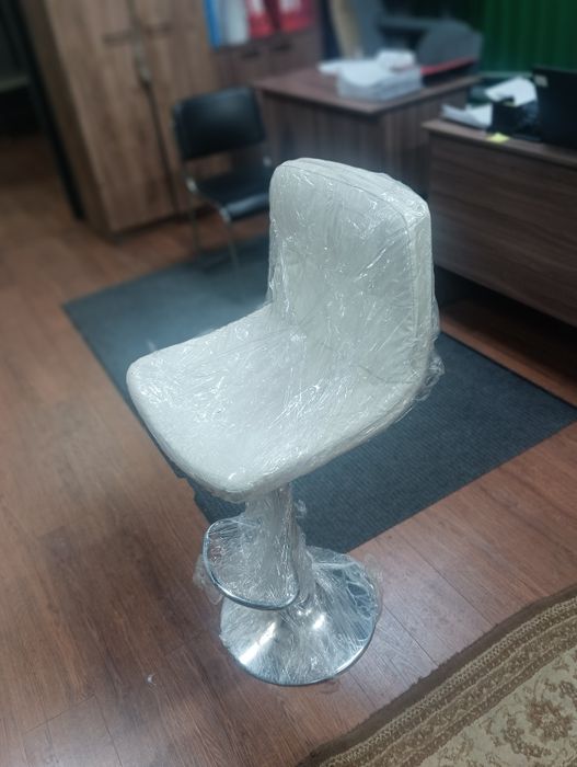 Новый барный стул