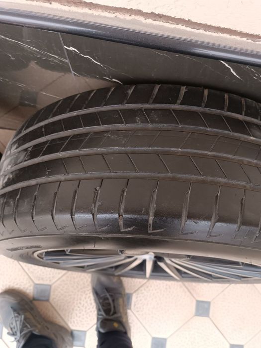 Vossen Diska Balon 215 55 R17 Holati Yaxshi