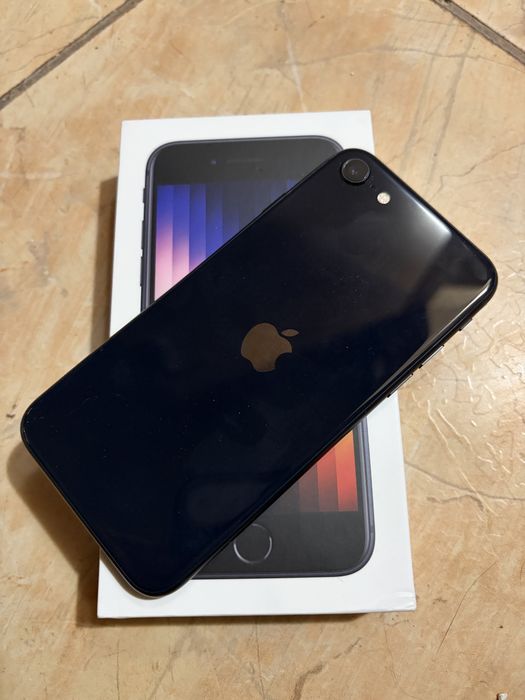 Iphone Se 2022 127GB нов