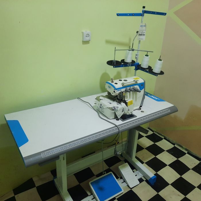 Швейная машинка Jeck