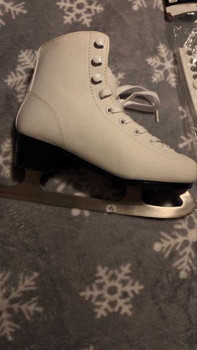 Детски Кънки за лед 35 номер