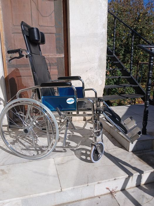 Специализирана инвалидна количка