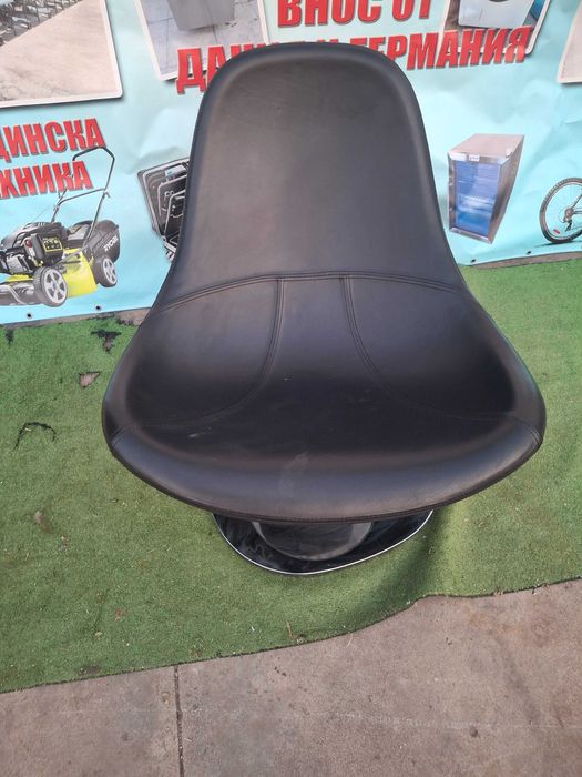 Въртящ се стол ...