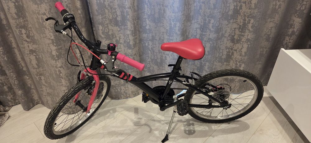 Bicicleta fetite noua