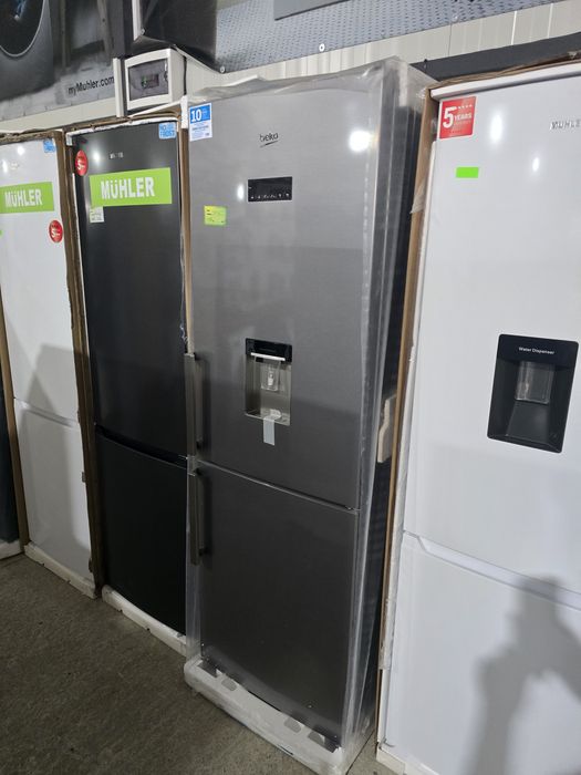 Нов инверторен хладилник с фризер Beko BEKO  RCNA366E40DZXBN, 324 л No Frost с диспенсър за вода