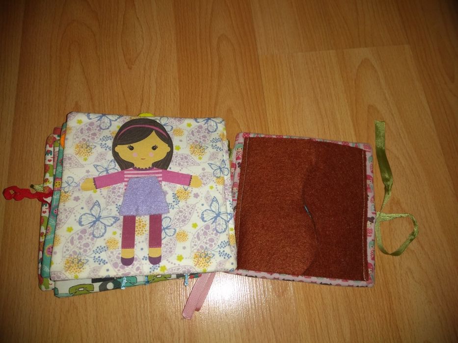 Мека книжка.Виктория.Дребни играчки