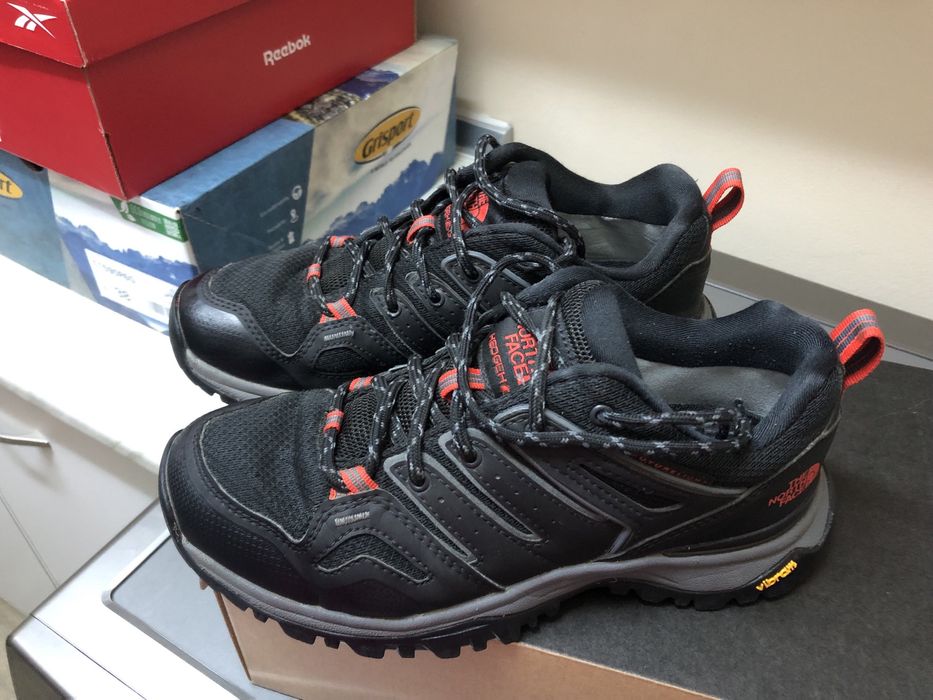 Туристически обувки - 38 номер