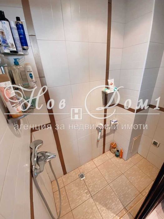 Дава се под наем Тристаен апартамент в Варна, Окръжна болница - 110 кв.м за 714 € - Снимка #13