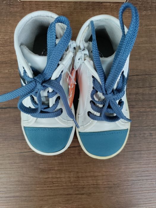 Чисто нови детски кожени кецове Колев и Колев с етикет