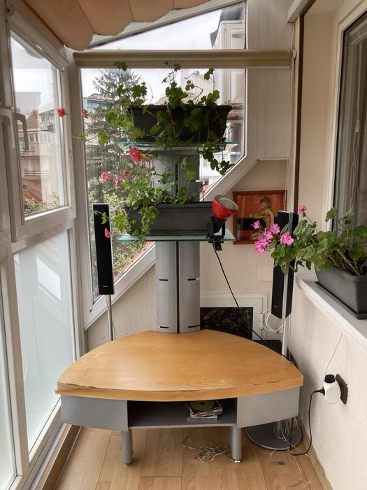 Италиански шкаф за ТВ и уредба