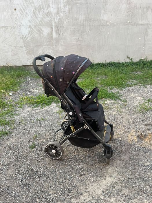 Продам коляску прогулочную