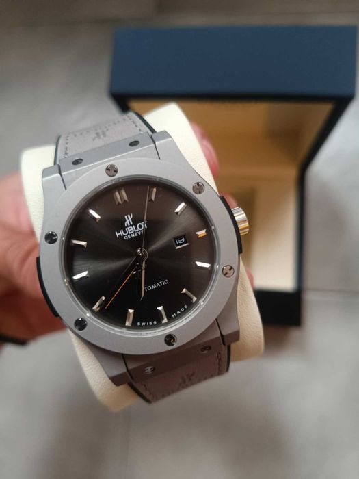 Мъжки часовник Hublot Classic Fusion Silver Автоматичен-кварцов